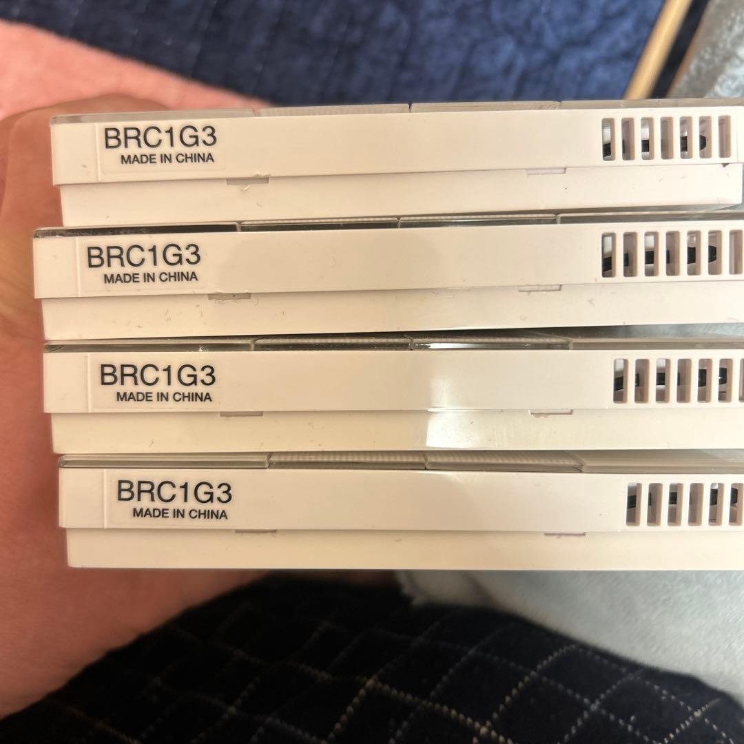 DAIKIN エアコン用リモコン 4個セット（中古品）