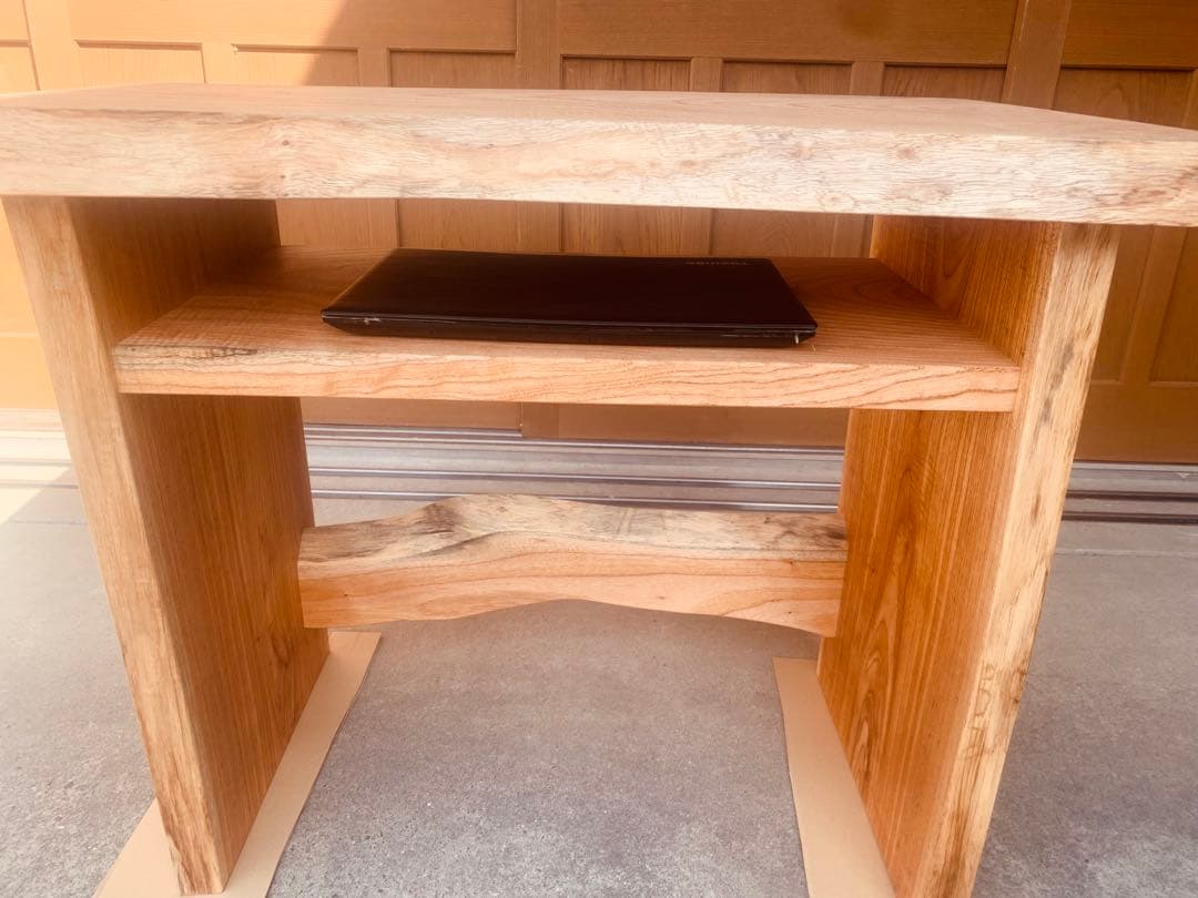 ☆ローズマリー☆無垢材(耳付栴檀一枚板)PCデスクオーダー製作＊高さ75㌢