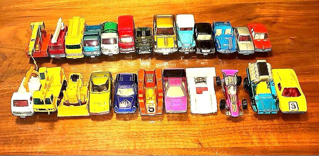 【ビンテージ】50年前のミニカー24台セット