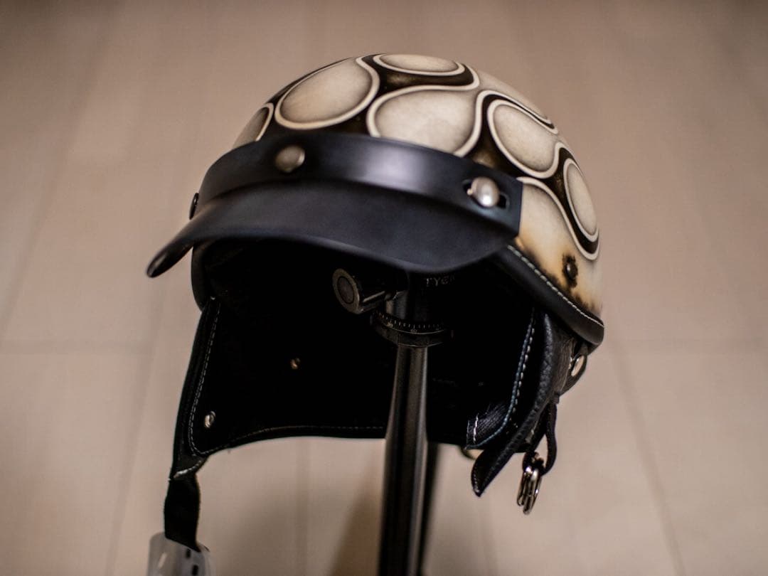 M 新品未使用　ポリヘル　ポリス　ヘルメット アイボリーエイジング黒フレア