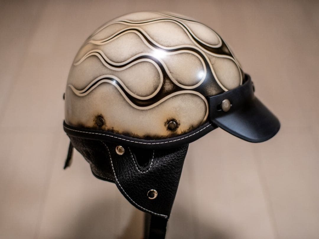 M 新品未使用　ポリヘル　ポリス　ヘルメット アイボリーエイジング黒フレア