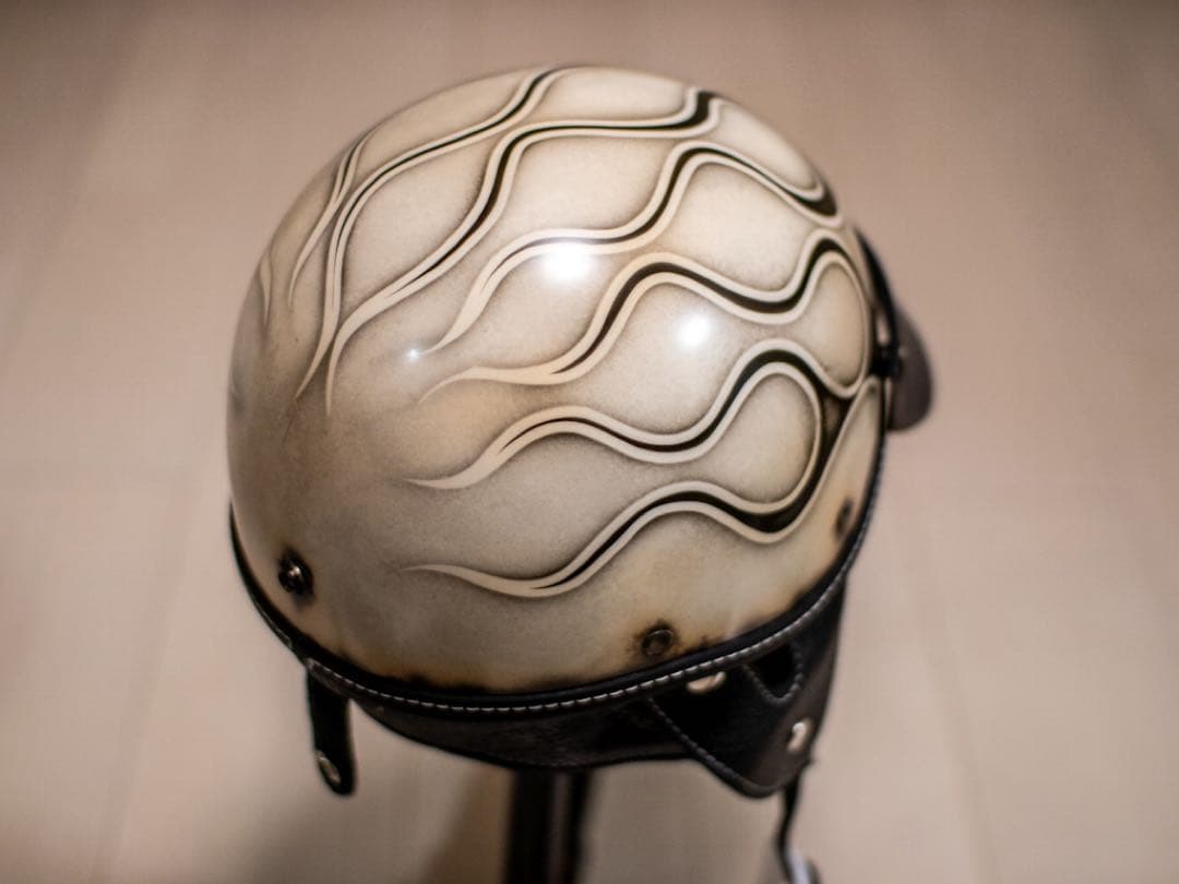 M 新品未使用　ポリヘル　ポリス　ヘルメット アイボリーエイジング黒フレア