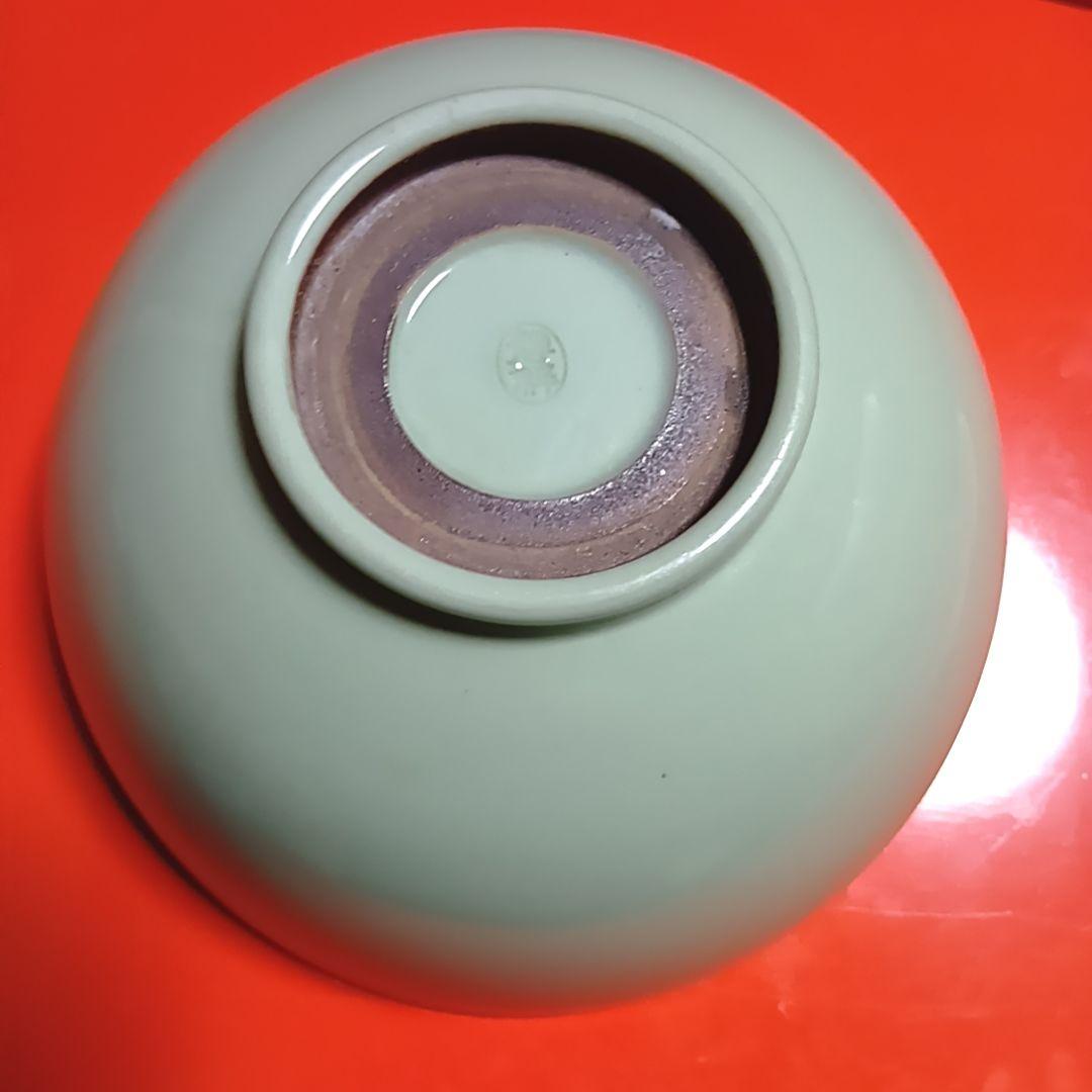 高麗　青磁　龍　骨董品　菓子鉢　淡い緑色の陶器ボウル　木箱付き　静解　磁器