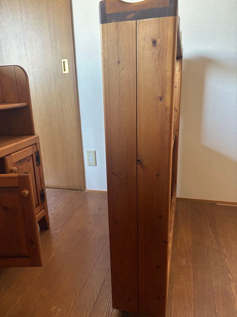 出品は4/13まで! (送料込)カントリー家具(木製スリムワゴン )