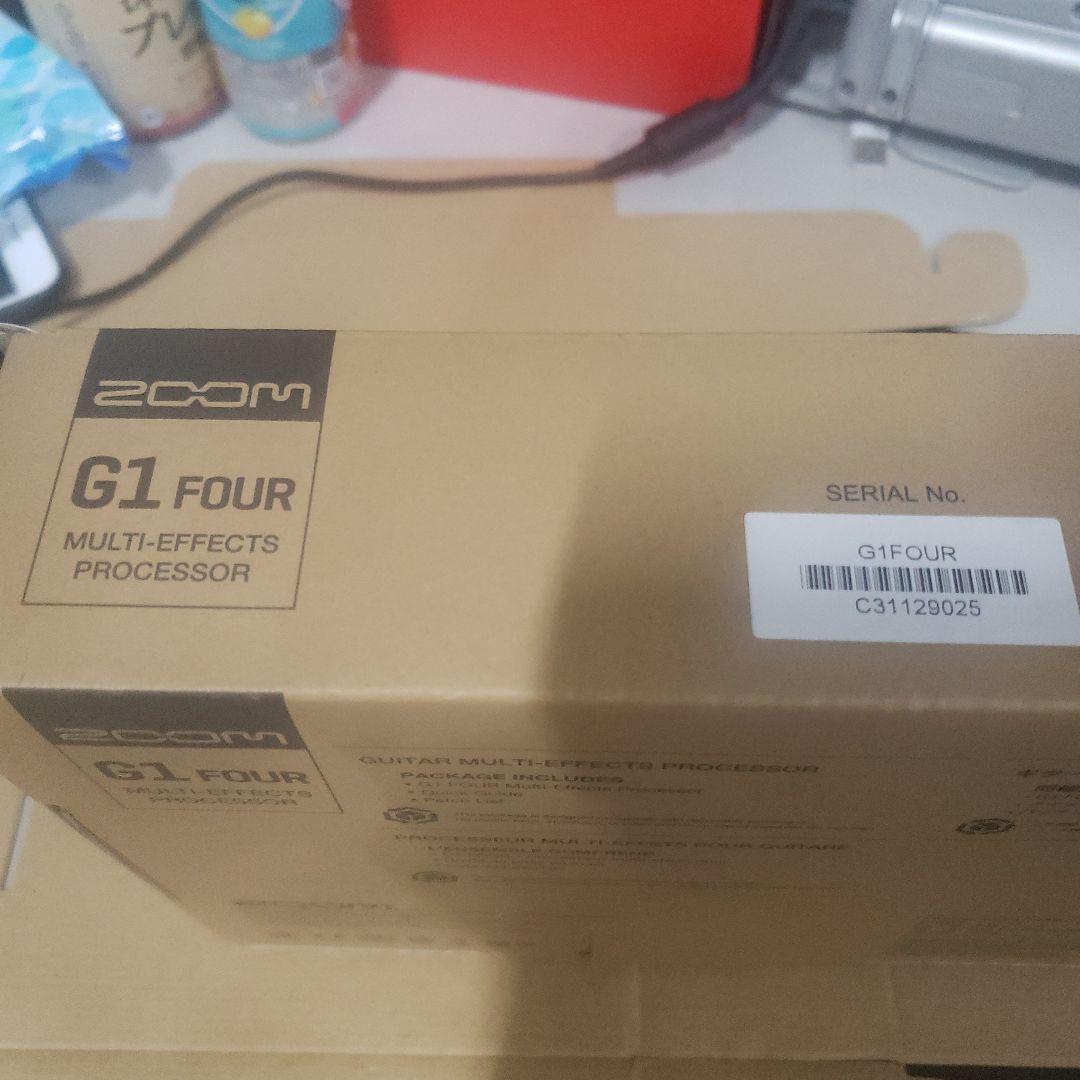 電源アダプターあり　ZOOM G1X FOUR マルチエフェクター