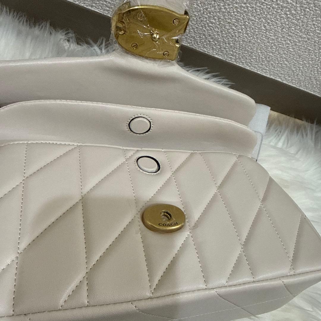 COACH ブラック ショルダーバッグ キルティング　26cm