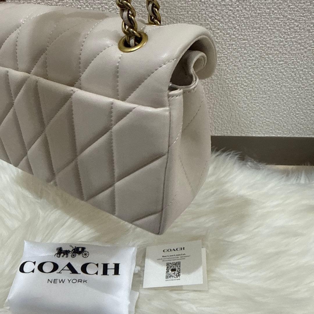 COACH ブラック ショルダーバッグ キルティング　26cm