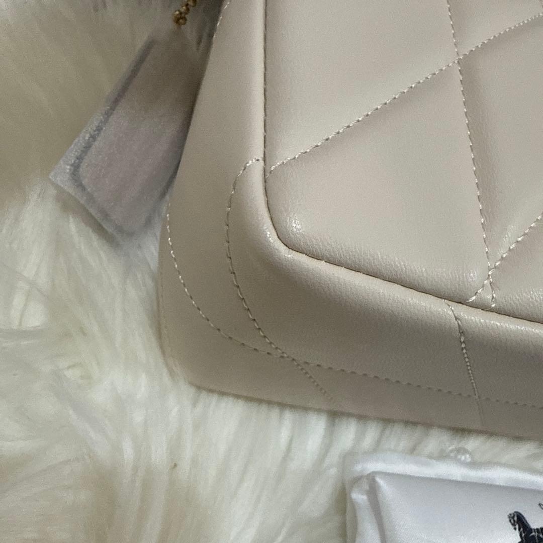 COACH ブラック ショルダーバッグ キルティング　26cm