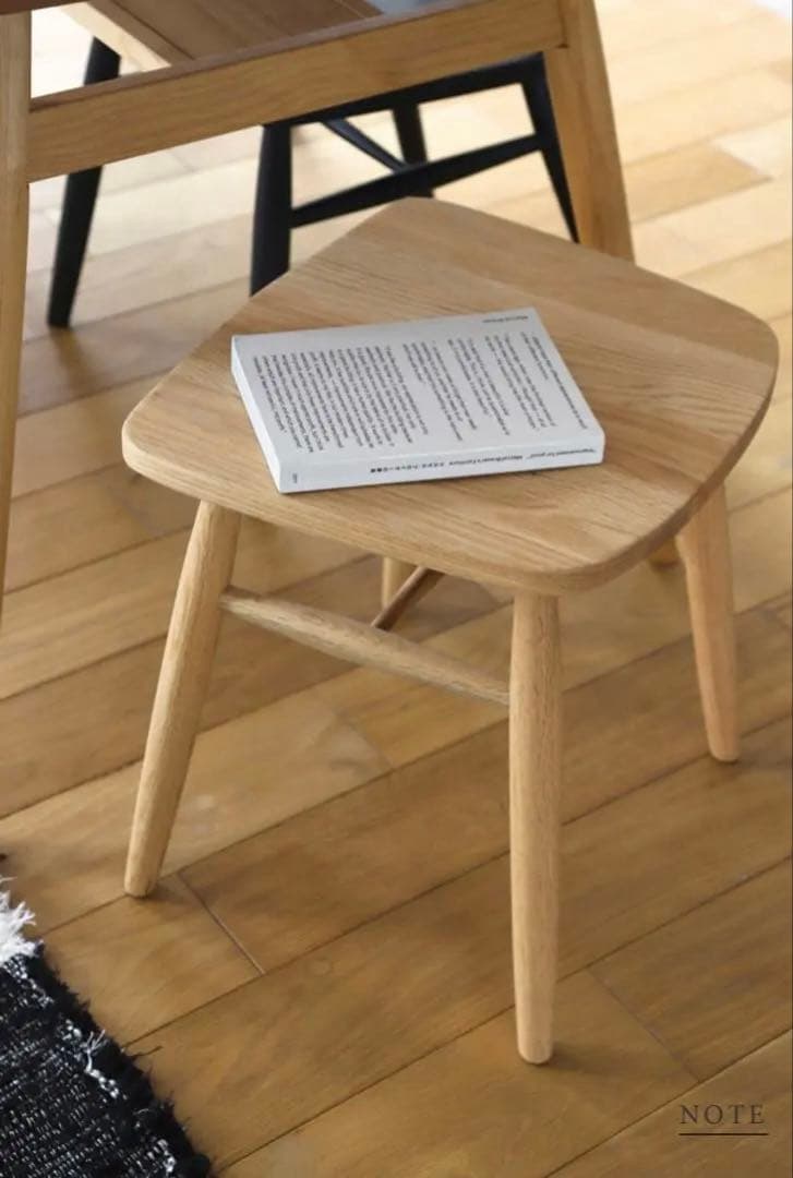 モモナチュラル スツール ②