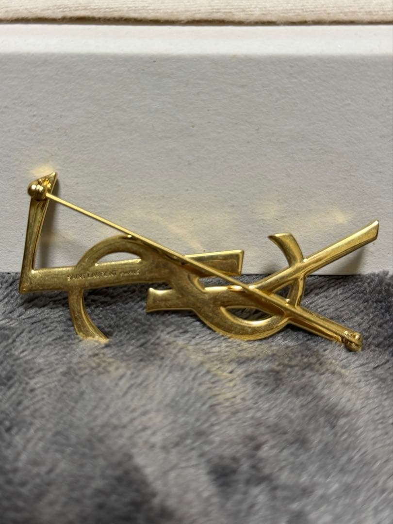 イヴサンローラン Yves Saint Laurent YSL ブローチ