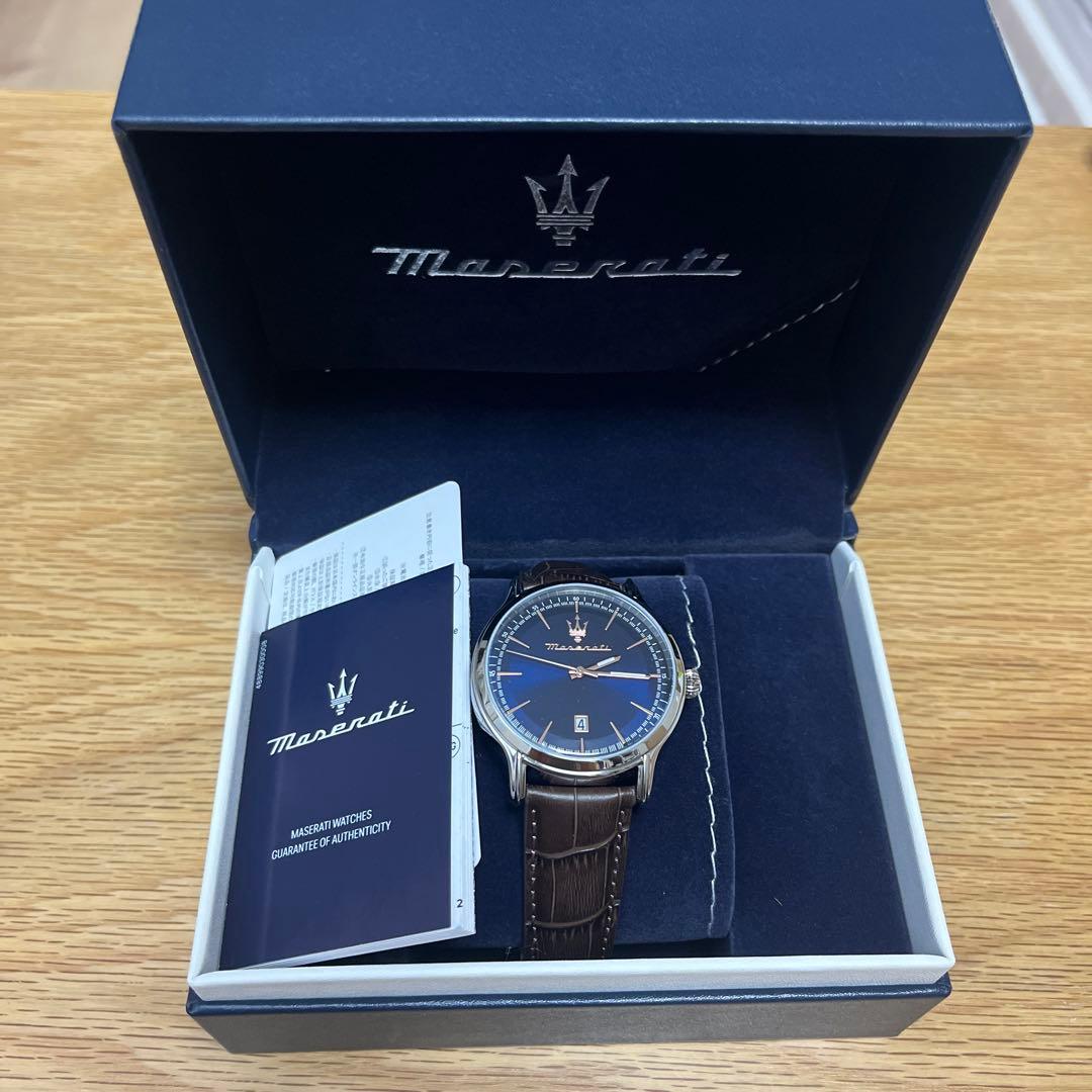 Maserati エポカ 42mm ブルーダイヤル ブラウンレザー