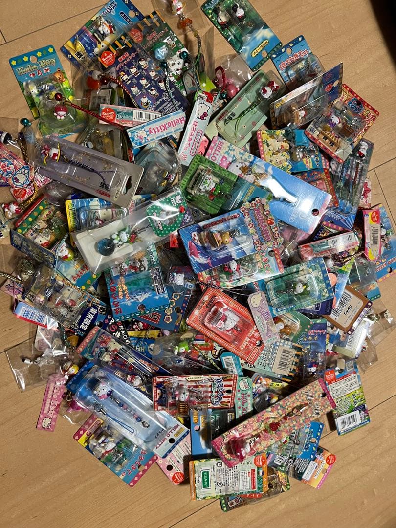 あまり(ヨ　ヨ) 【ご当地キティ】 ストラップ まとめ売り