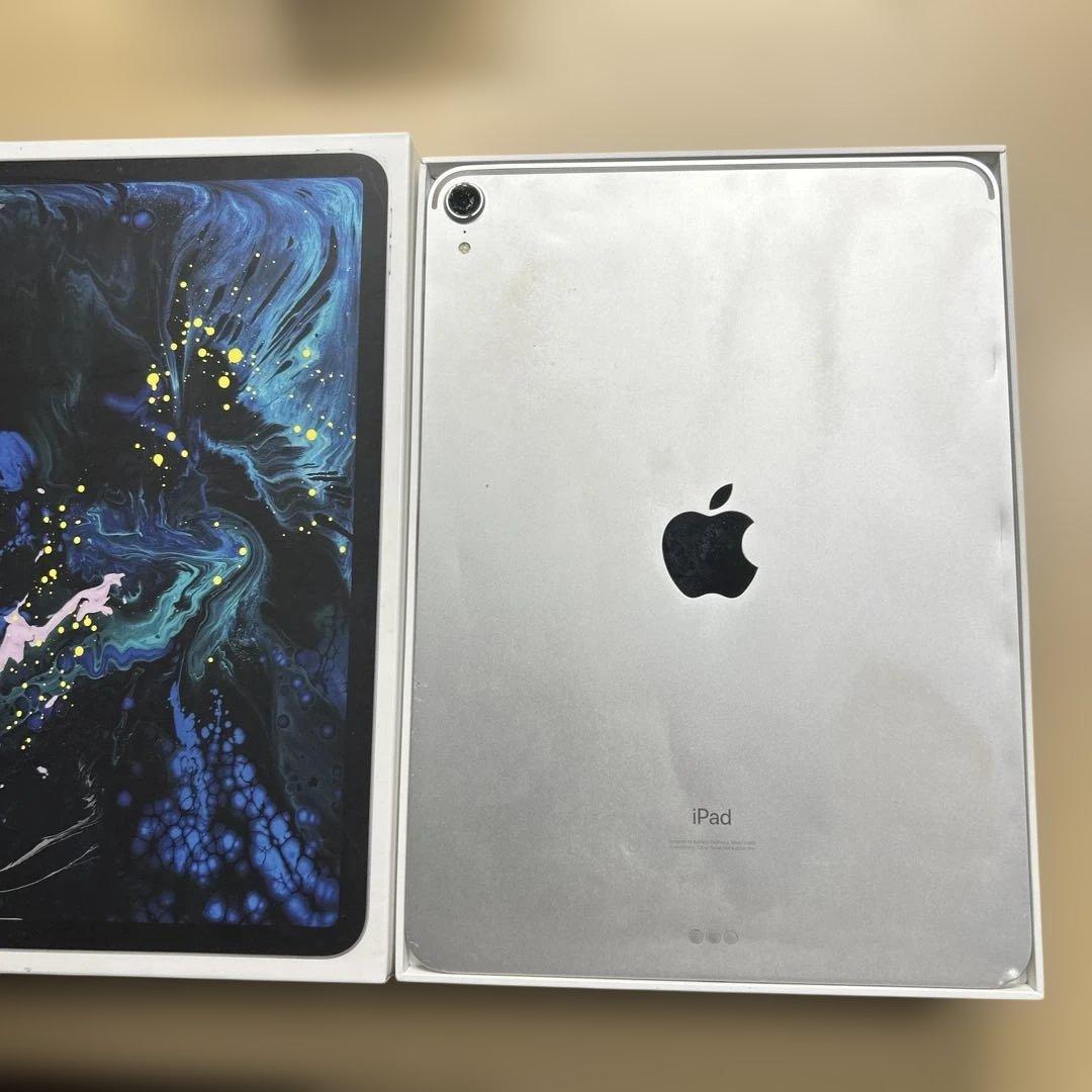 iPad Pro 11インチ　第1世代　Wi-Fi 256GB 割れあり