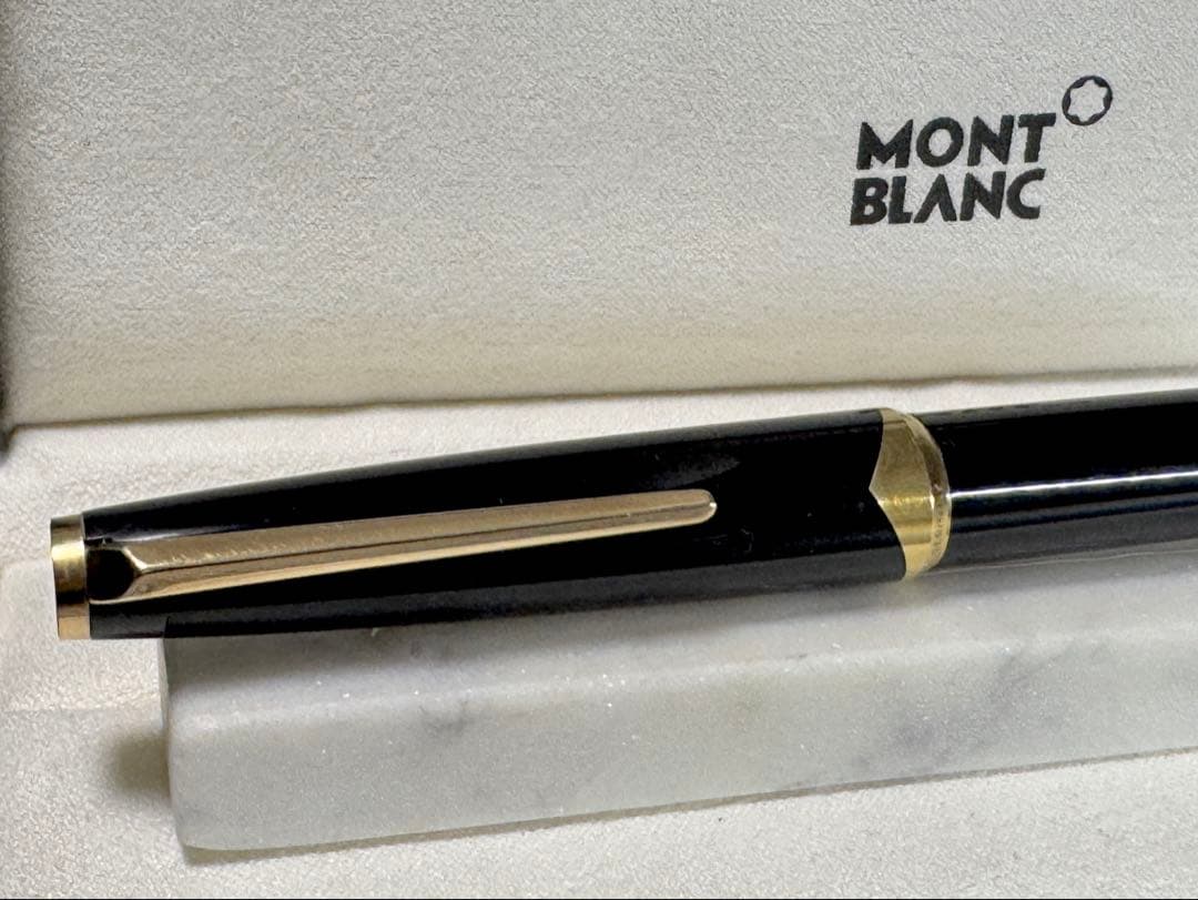 【極美品】モンブラン NO 121 万年筆 ペン先18K ブラック 極細字
