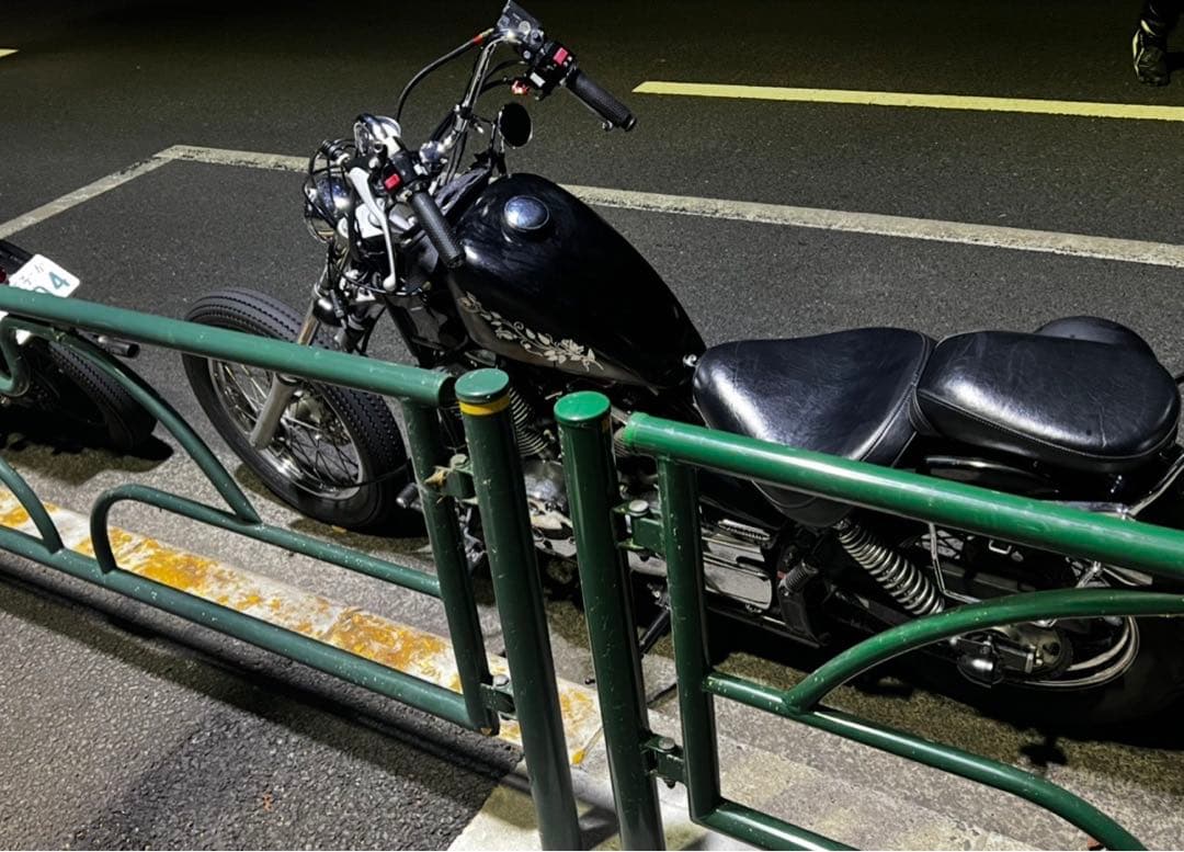 ガレージt&fドラッグスター250スポーツタンク