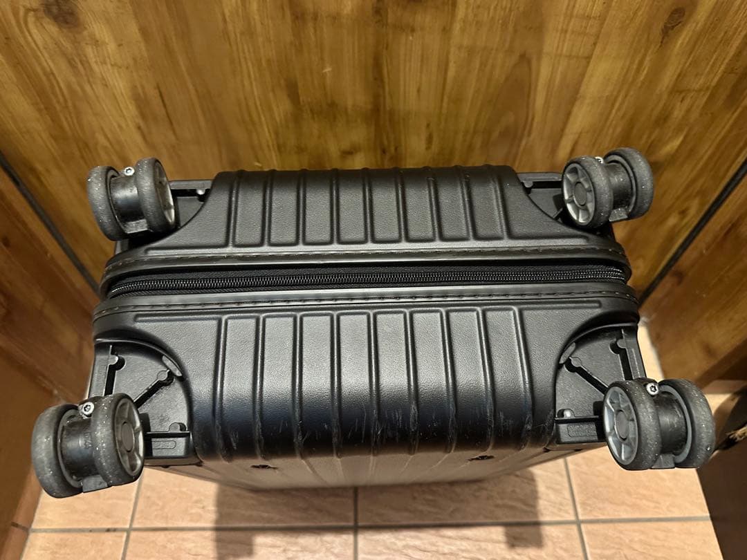 A*n様 RIMOWA サルサ 4輪 32リットル／マットブラック