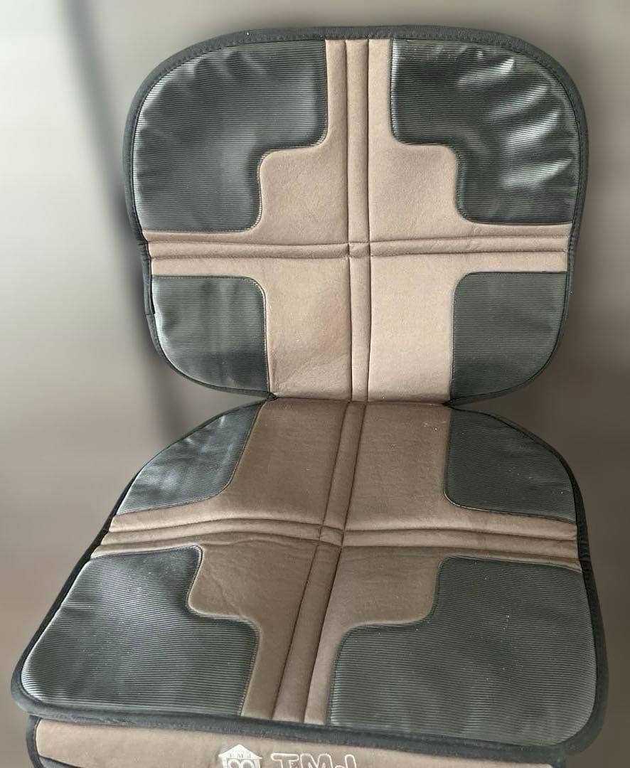 コンビ　ネルーム ISOFIX対応 回転式チャイルドシート　フルシートカバー付