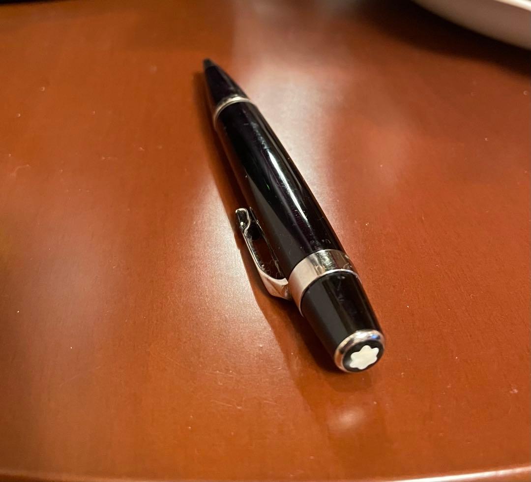 モンブラン高級黒限定小型ボールペン 黒ダイヤ？付き