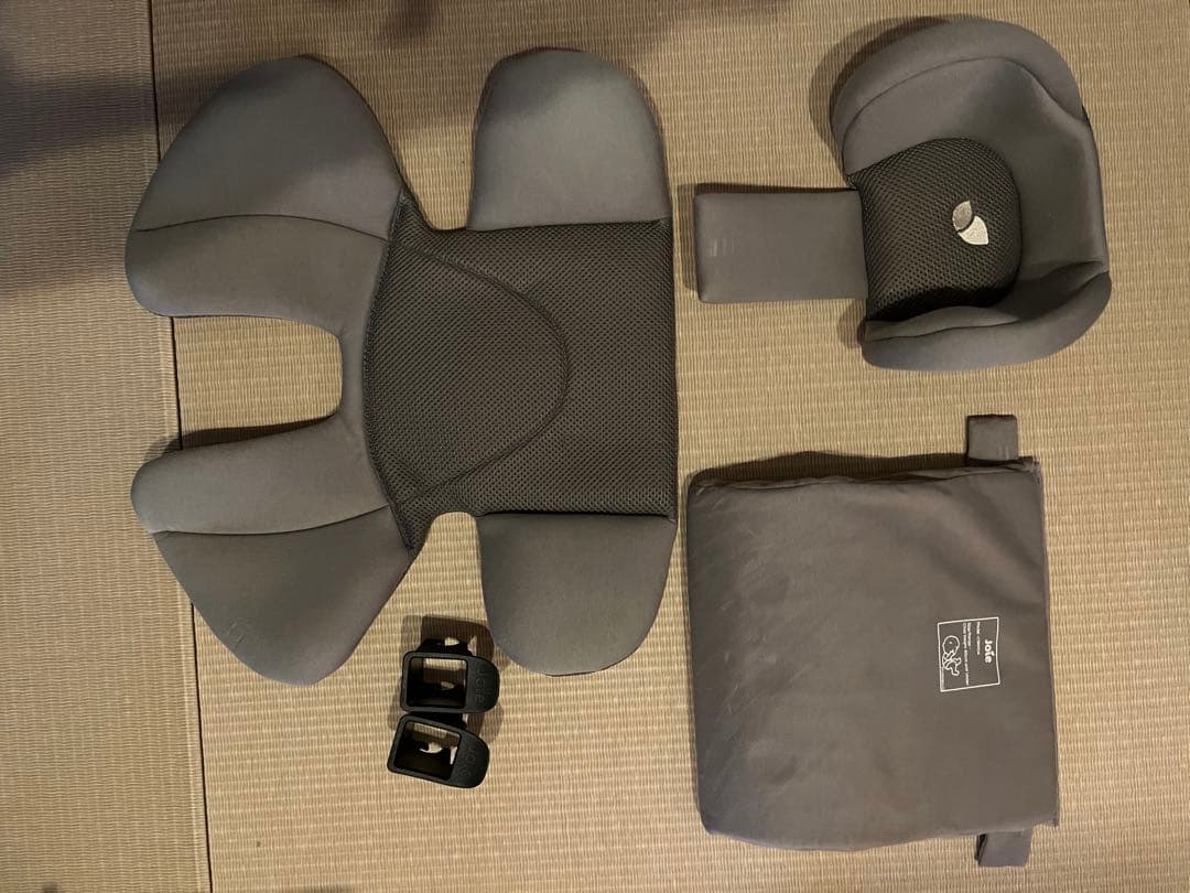 Joie Arc（アーク）360車用チャイルドシート グレー