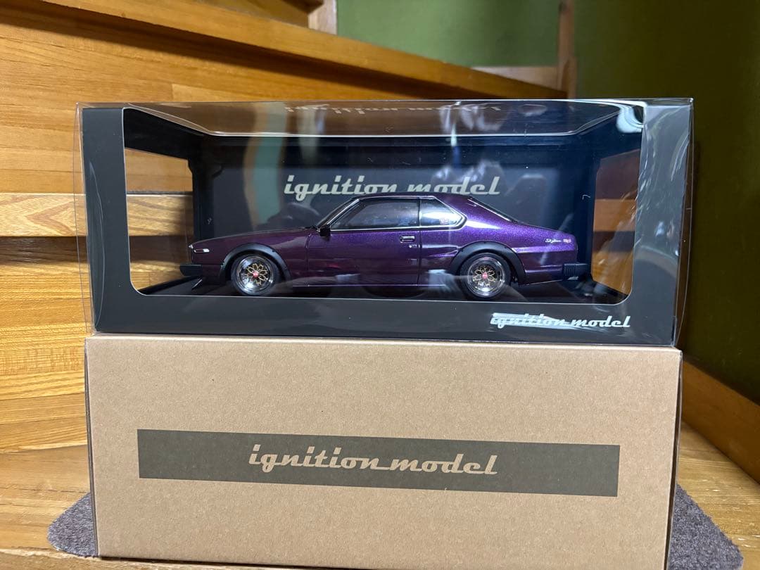 ミニカー 1/18 Nissan Skyline 2000 GT-ES (C210)