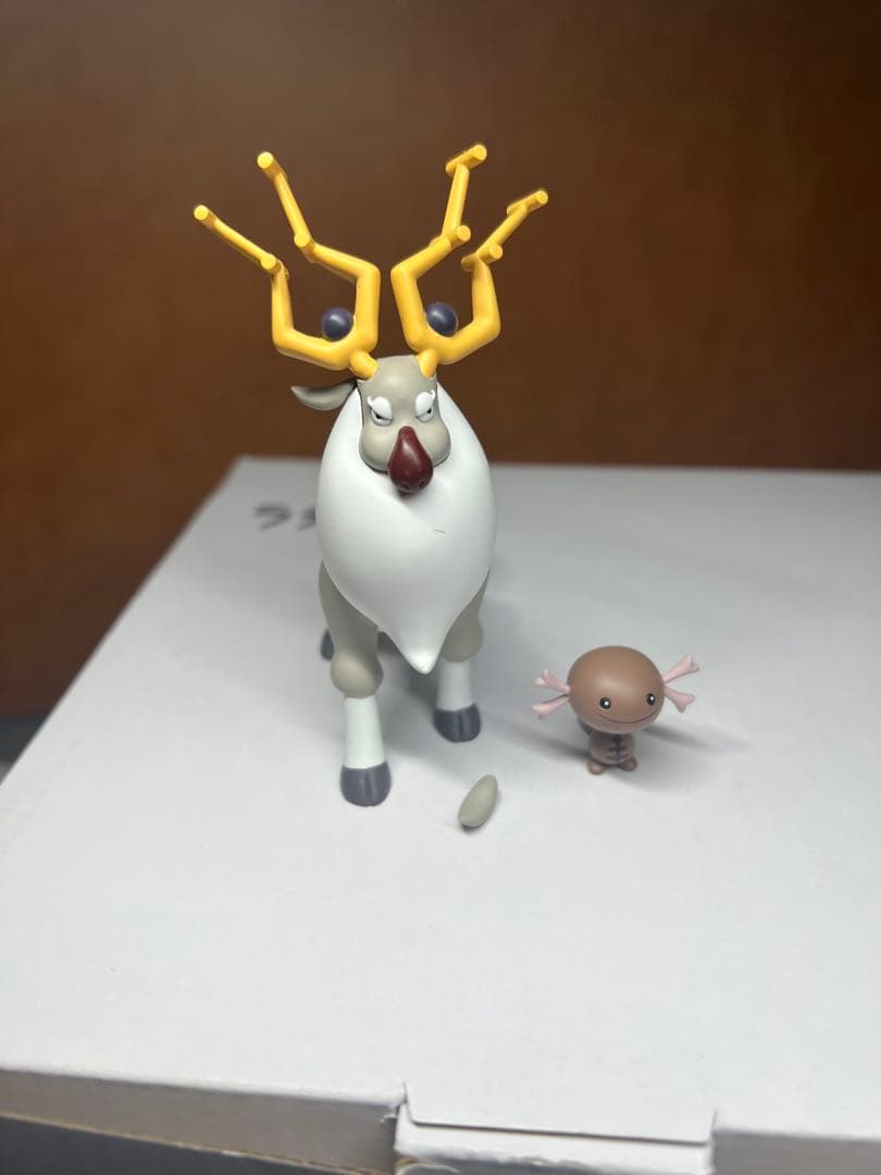 ポケモンスケールワールド　アヤシンとウパー