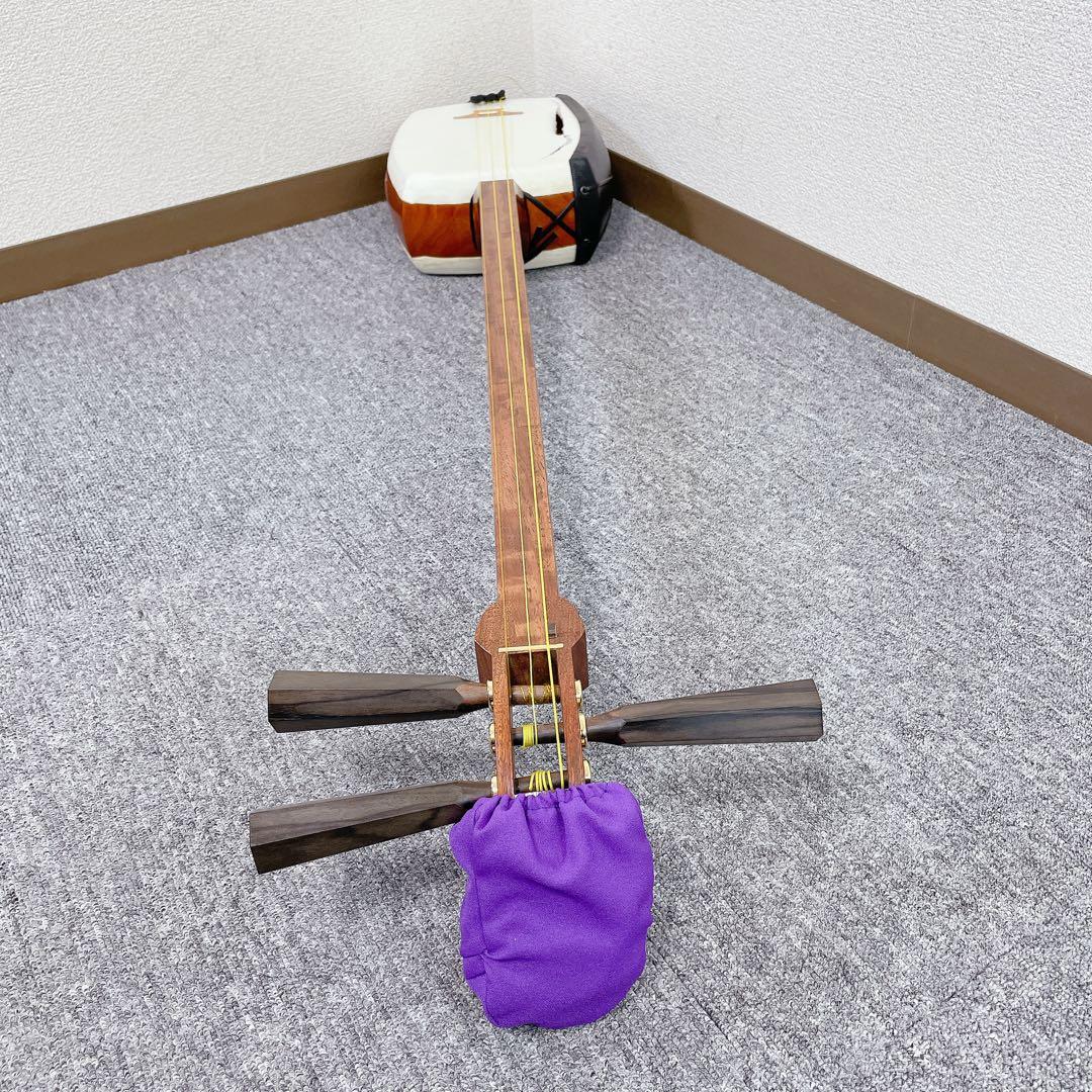 津軽三味線 段違い溝 花梨 丸打胴 東さわり 和楽器 三味線