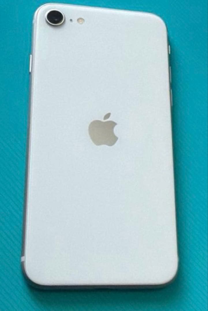 Apple iPhone SE 第3世代　スターライト　64GB