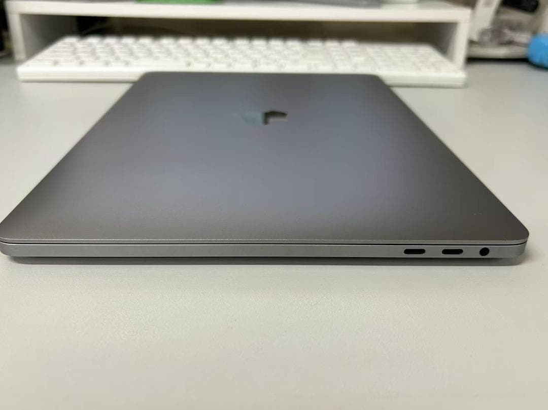 MacBook Pro (13-inch, A1706，タッチバー搭載 ジャンク