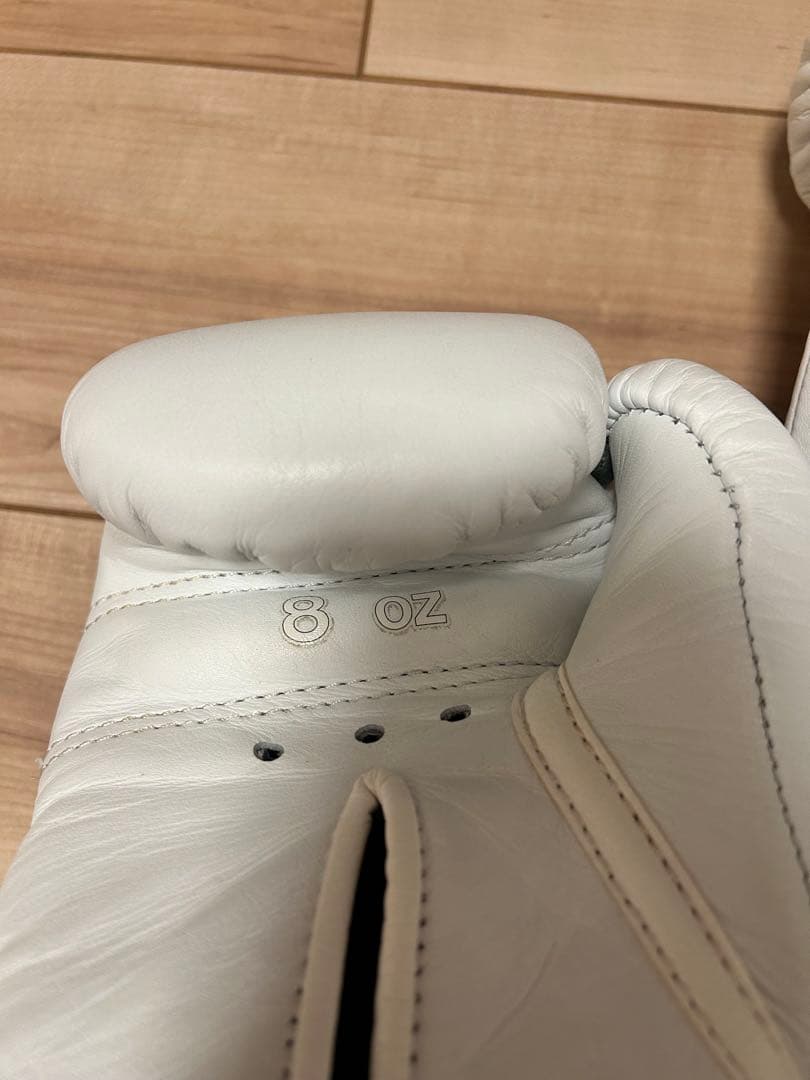 Winning ボクシンググローブ 8 oz ホワイト
