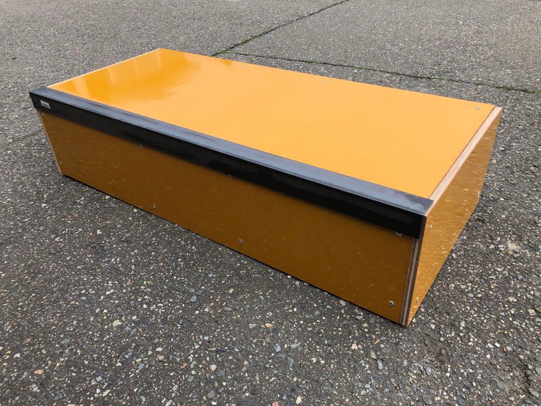 スケボーセクション　カーブボックス　マニュアル台　スケートボードパーク