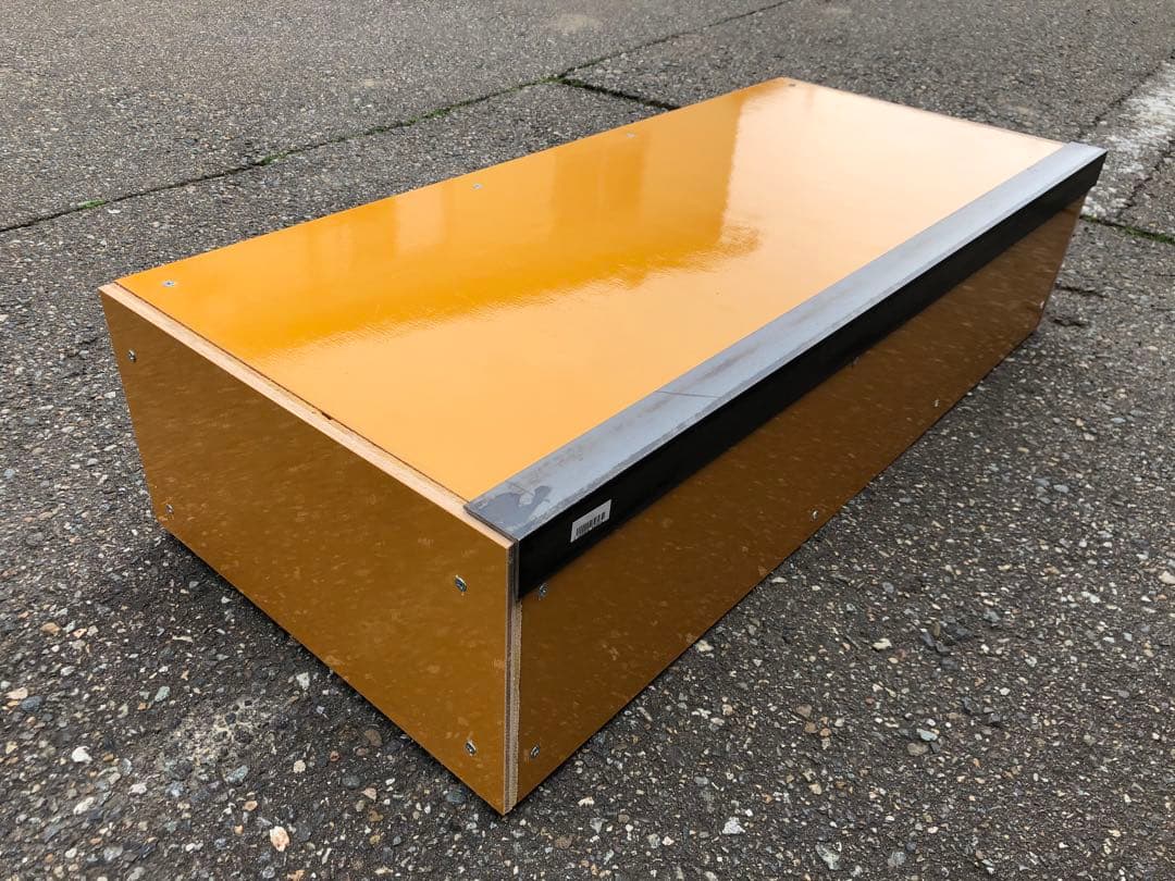 スケボーセクション　カーブボックス　マニュアル台　スケートボードパーク