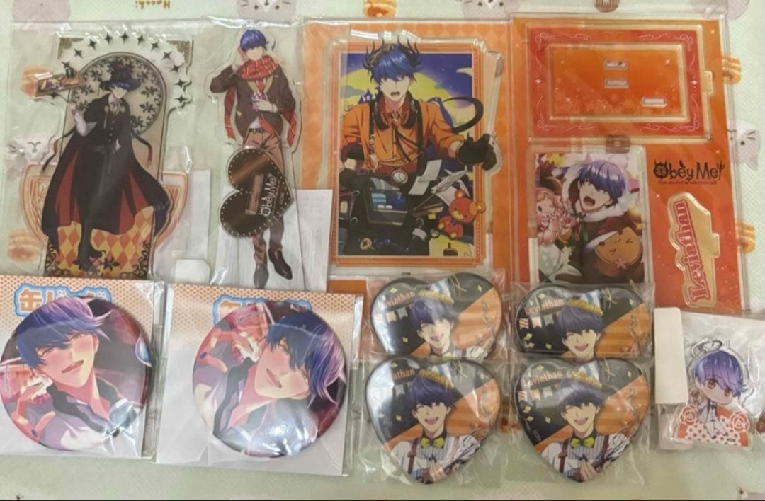 おべいみー　レヴィアタン　まとめ売り　アクスタ　缶バッジ　アクキー　他