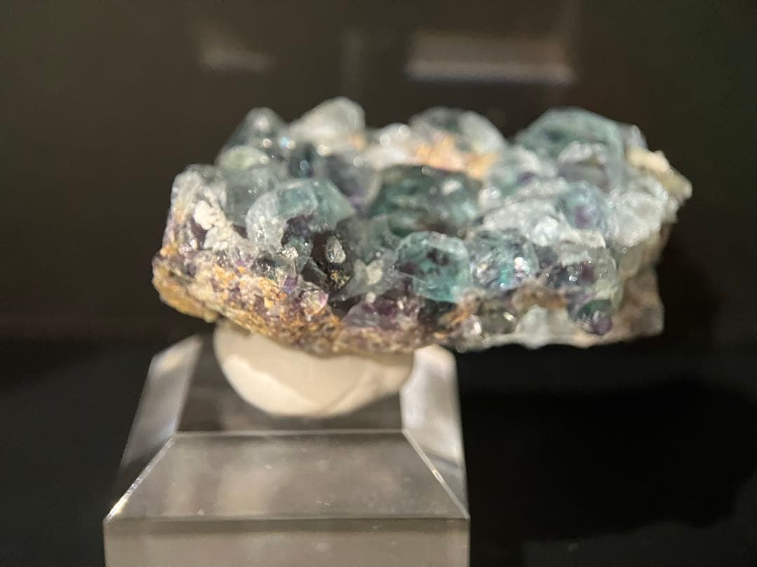 オコルスApit body産 フローライト 鉱物標本