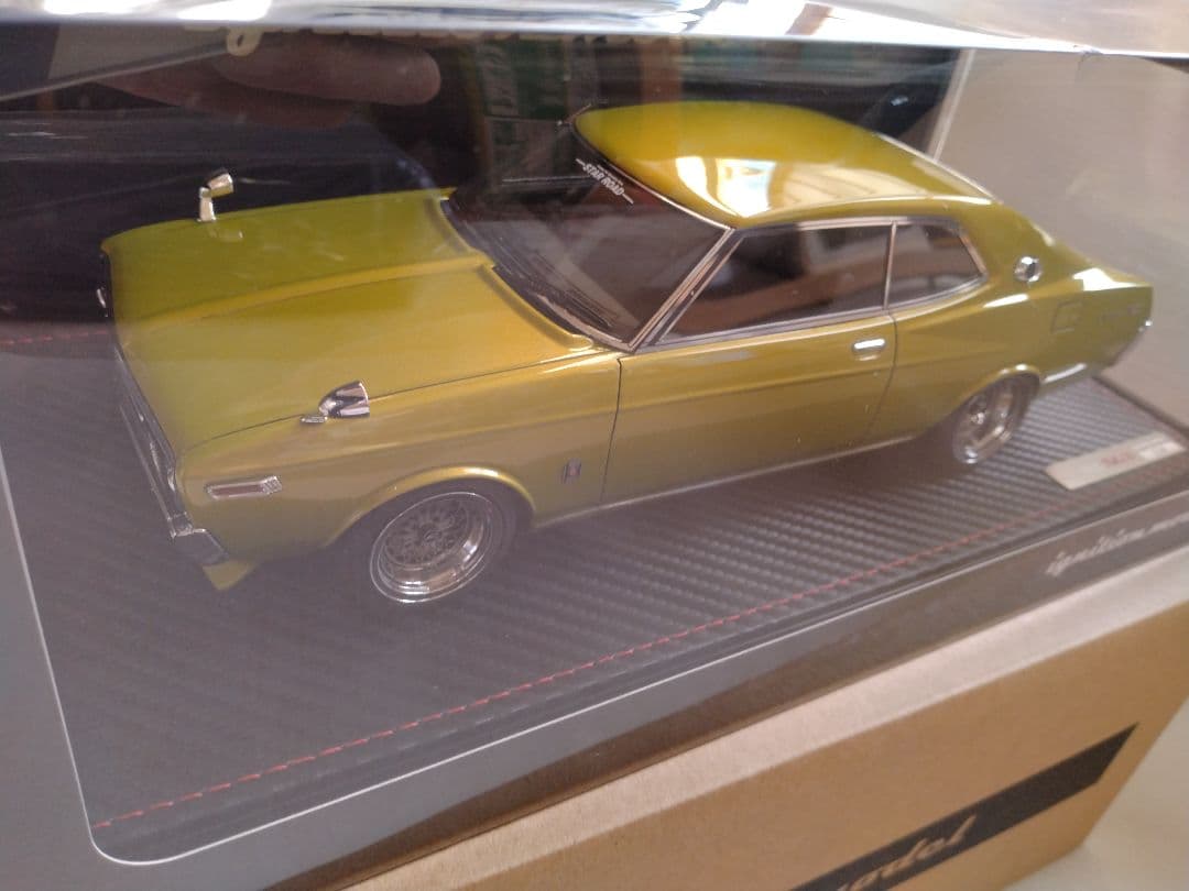 イグニッションモデル 1/18 日産 ローレル 2000SGX　IG3464
