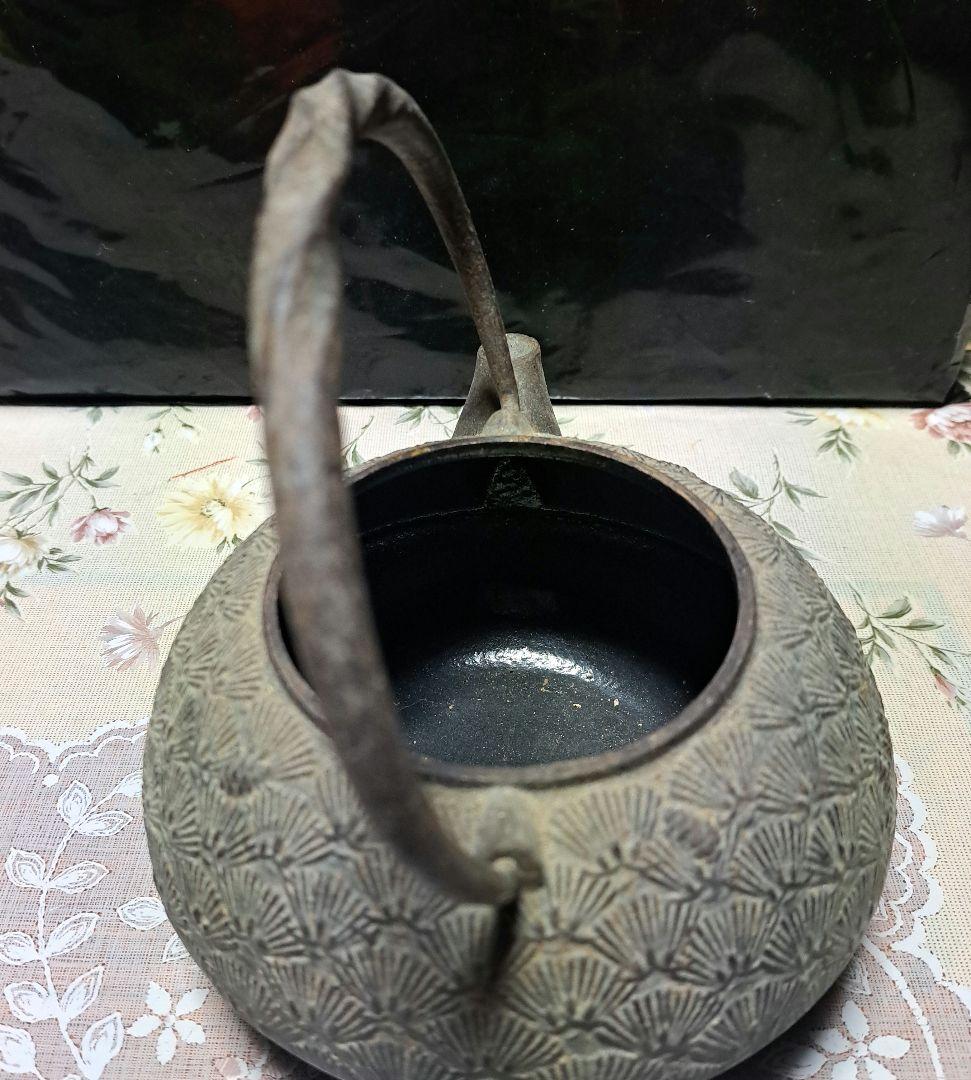 南部鉄　模様鉄瓶説明書付き　古美術