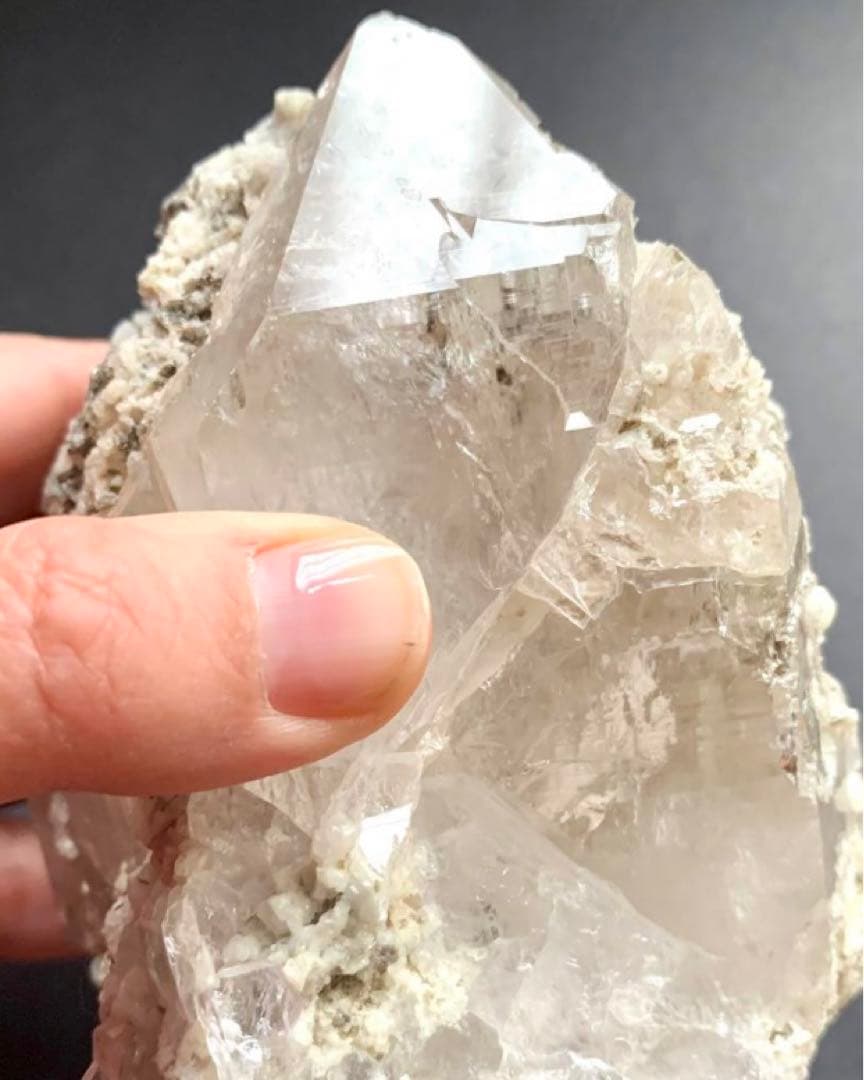 巨大クリスタル！長石とマイカとモスコバイトを伴う水晶/鉱物標本