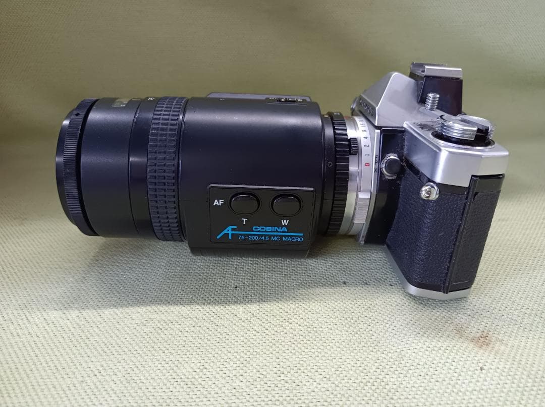 都《QKRTT》オリンパス　OM-2　一眼レフ　COSINA75-200MM