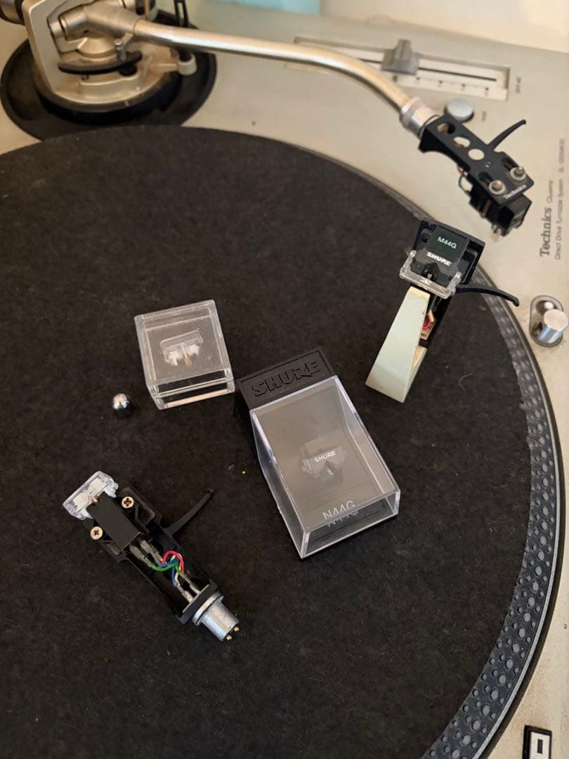 Technics ターンテーブルとミキサーカートリッジ針ヘッドホンDJセット