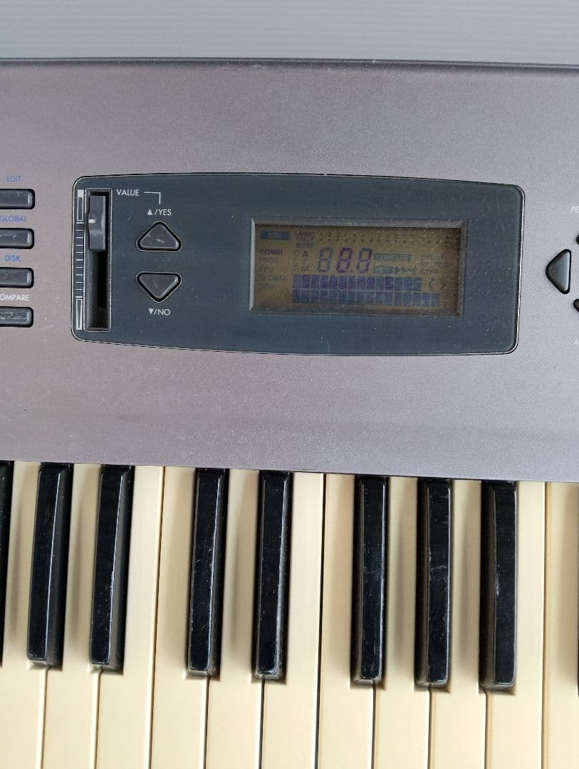 KORG N264 　シンセサイザー コルグ(あ85)