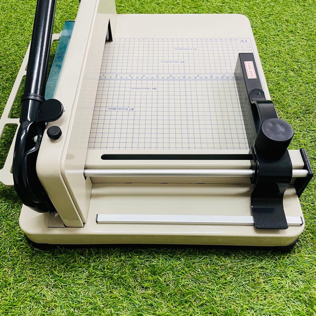 大型ペーパーカッター 裁断機 A4対応 書籍裁断 3.7cm