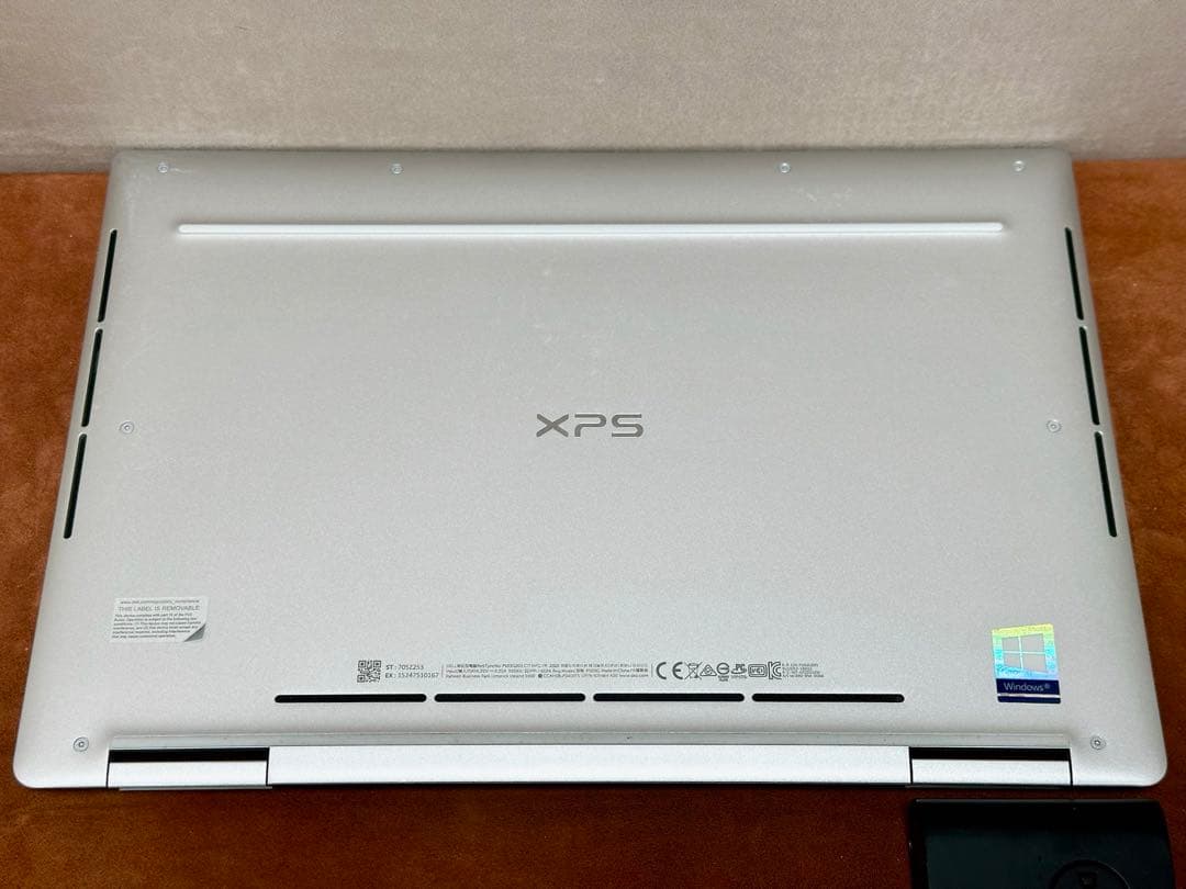 Dell XPS 7390 2-in-1 Core i5 10世代