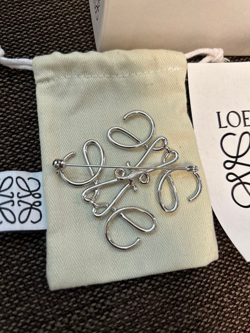 LOEWE シルバー リボンブローチ