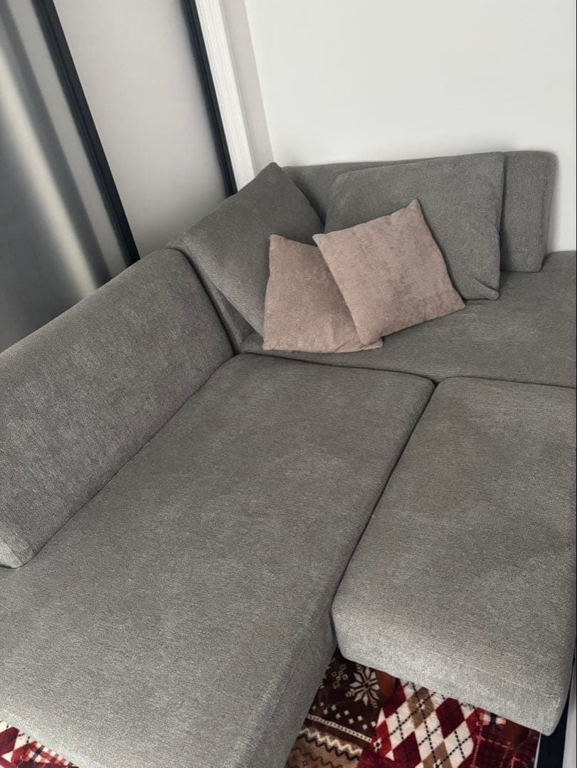 大特価!!グレー L字型ソファ 4個クッション付き