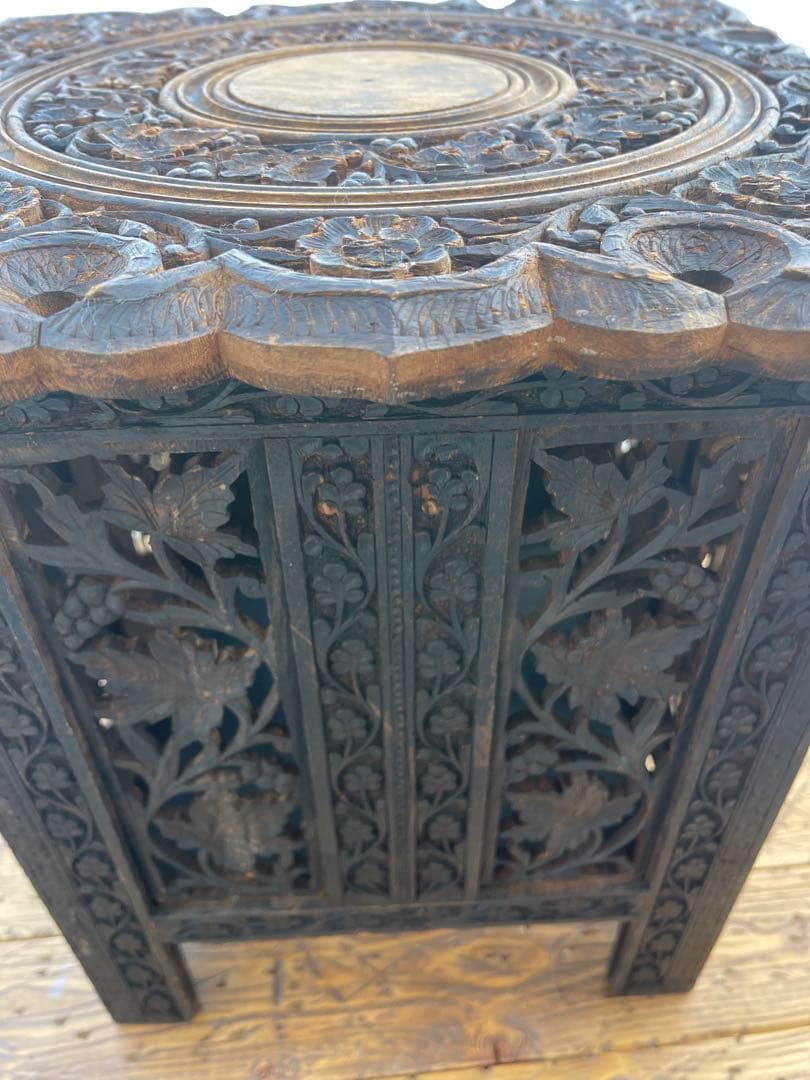 サイドキャビネット　花台