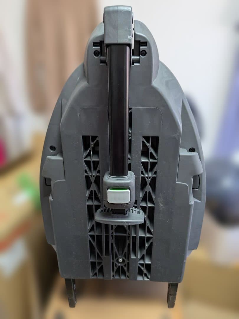 一部シミ有り　Combi THE S Air ISOFIX エッグショック