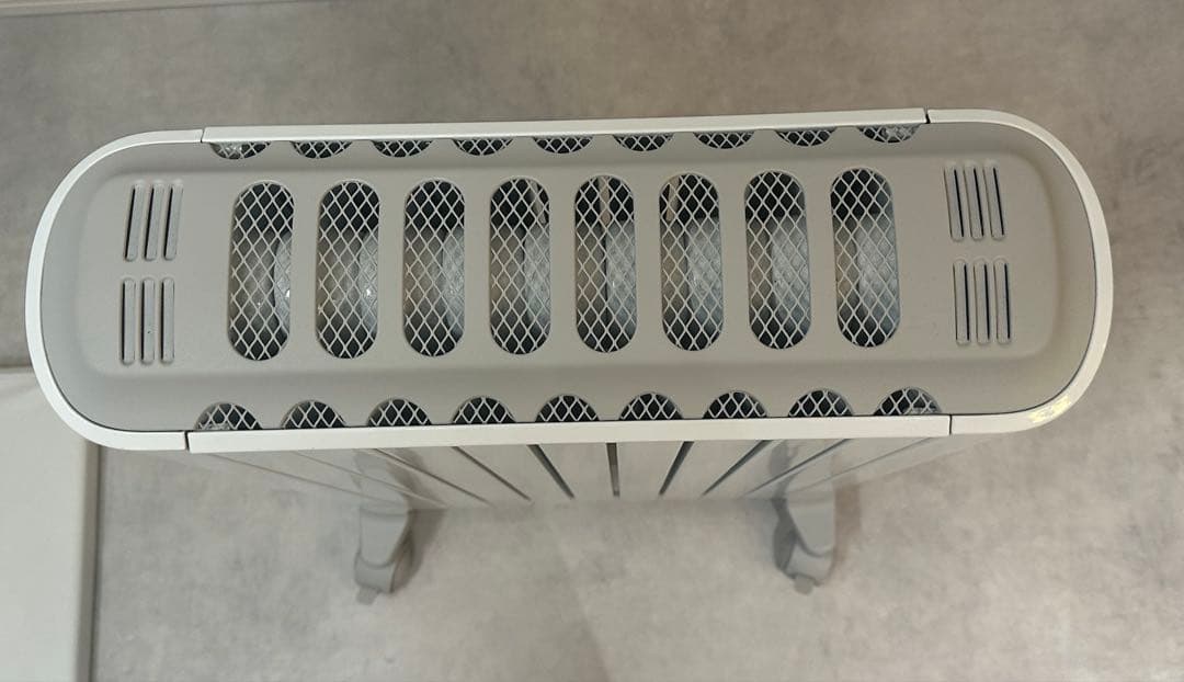 【超美品、使用数回】デロンギ　ベルカルド　オイルヒーター　今週末まで！