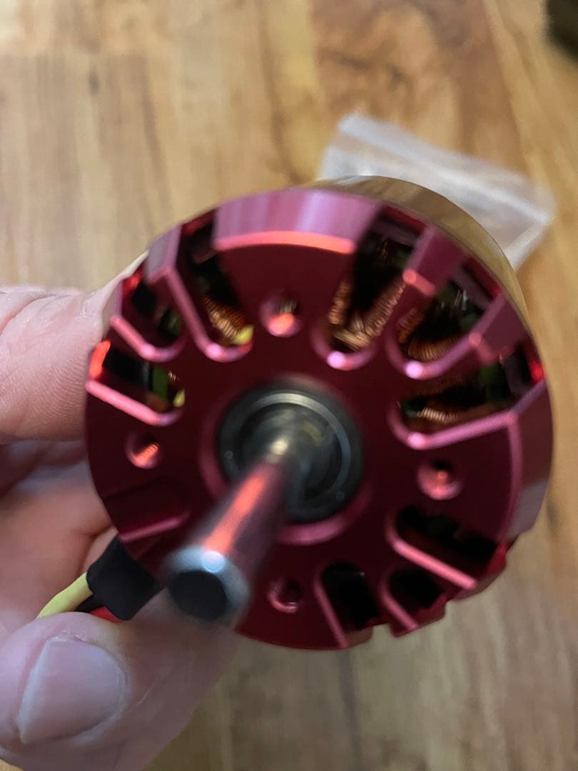 大型機引き込み脚PC-7スケール機　未開封撮影開封購入時のモーターペラおまけ付