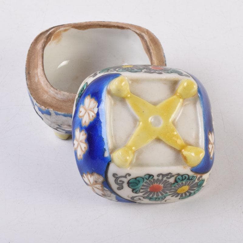 茶道具　色絵　花草文　香合　時代箱　C　8475