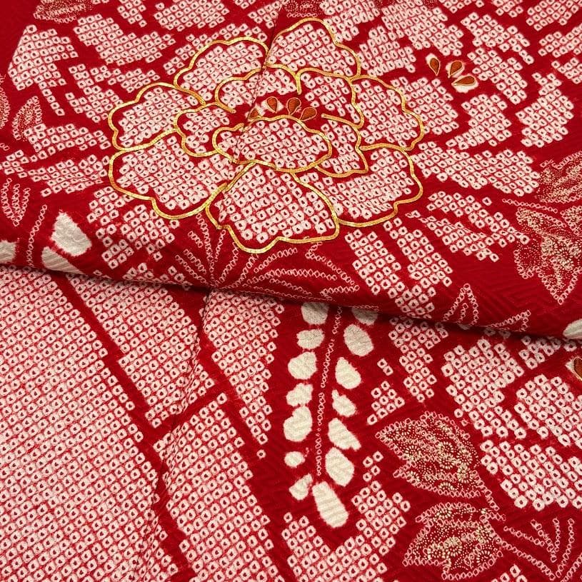 ゆりのはな　本振袖　総絞り　金駒刺繍　金彩入り　花柄　赤色系　正絹　K401
