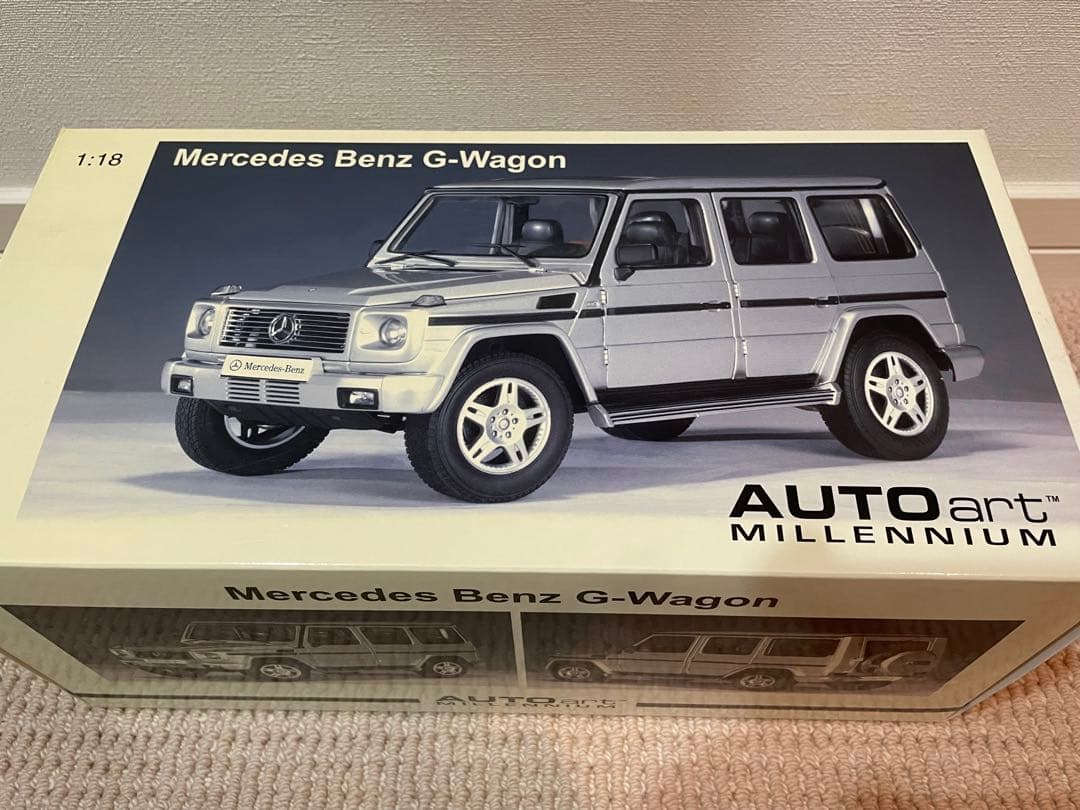 ミニカー AUTOart Mercedes Benz G-Wagon 1:18